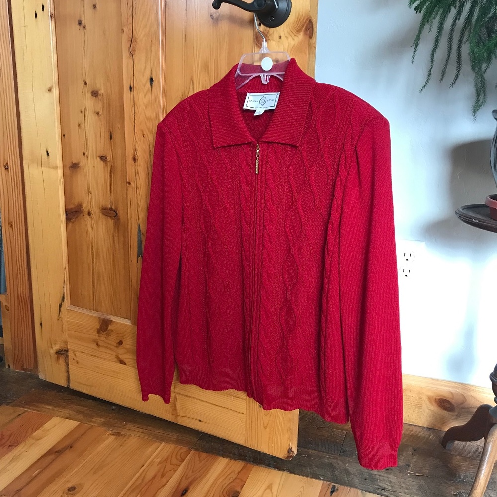 Women’s St. John Sport Collared Cable Knit Zip up Red Cardigan, Size L
